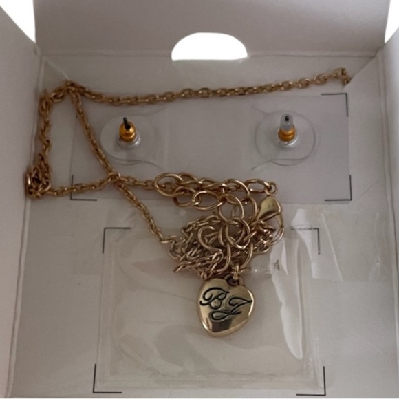 BETSEY Johnson Gummy Bear Necklace & Earrings Gift Set - Picture 5 of 5